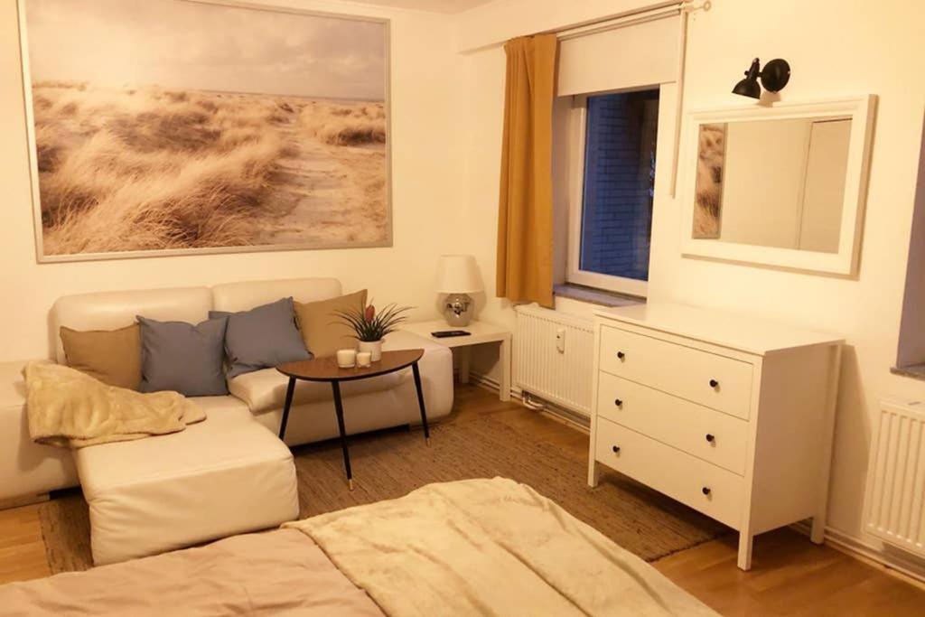 Gemuetliche Sanierte 1 Zimmer Wohnung Mit Privatem Parkplatz Im Zentrum Κίελο Εξωτερικό φωτογραφία